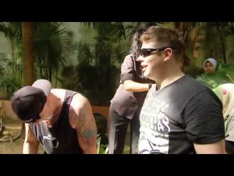 parking American Chopper Sr vs Jr The Birds (Langkawi WildLife Park 2012)