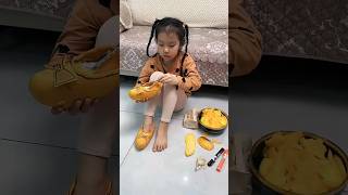 At such a young age, I can already make mango shoes #funny #funnybaby