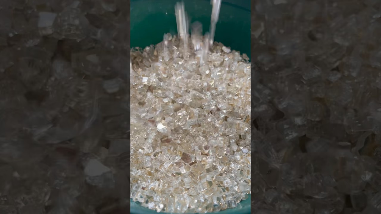 Restocking my crushed glass is so satisfying 🥰