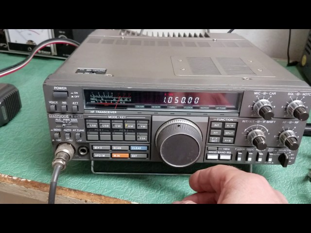 Kenwood TS-440S - YouTube