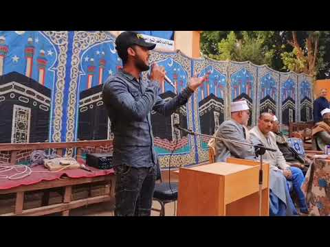 المنشد احمد حسن قبل الشهره ومن جمال صوته الحضور طلب منه انشوده اخري المنشد احمد حسن 