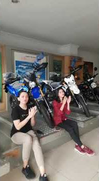 TikTok HITS 2021 bersama Motor KLX atau DTRACKER yang ada di belakang kita ya?