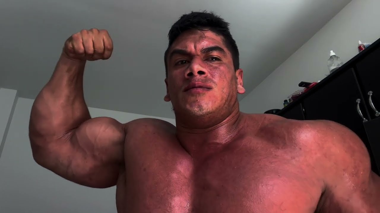 CRAZYYY BÍCEPS MORE AND MOREE SIZE MÁXIMO !