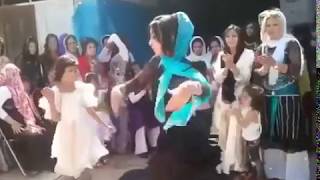 Afghan girl real home made weeding dance رقص دختر افغانی خانګی
