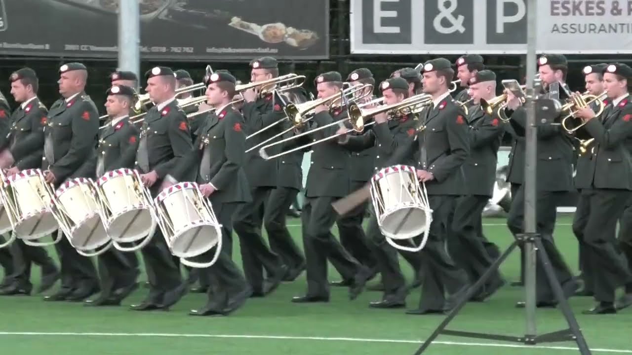Fanfare Korps Nationale Reserve tijdens Taptoe Rhenen 2025