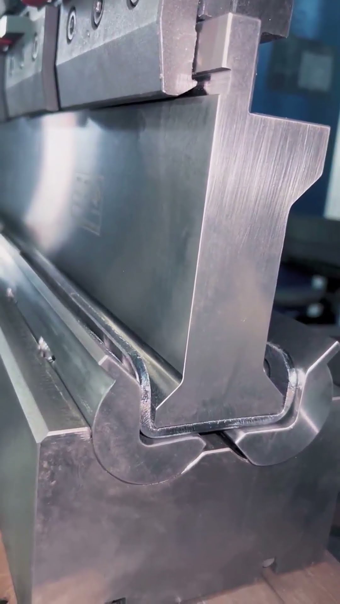 Steel groove forming bending die- Good tools and machinery make work easy