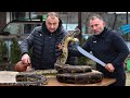 Serpent sur charbon de bois brochettes de serpent