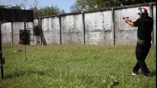 Training defensive pistol course with Shooter commander 9mm string2
