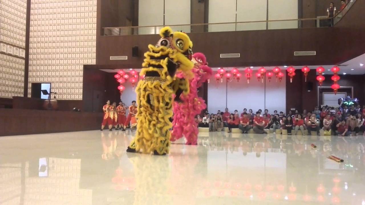 Philippine wenyang team (lion dance)