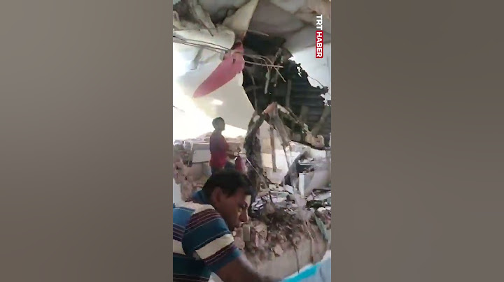 Hindistan'da düşen uçağın girdiği yurttan görüntüler