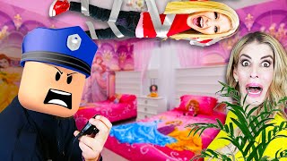 Playing Hide and Seek in Giant Princess Castle with Brianna (Roblox Livetopia)