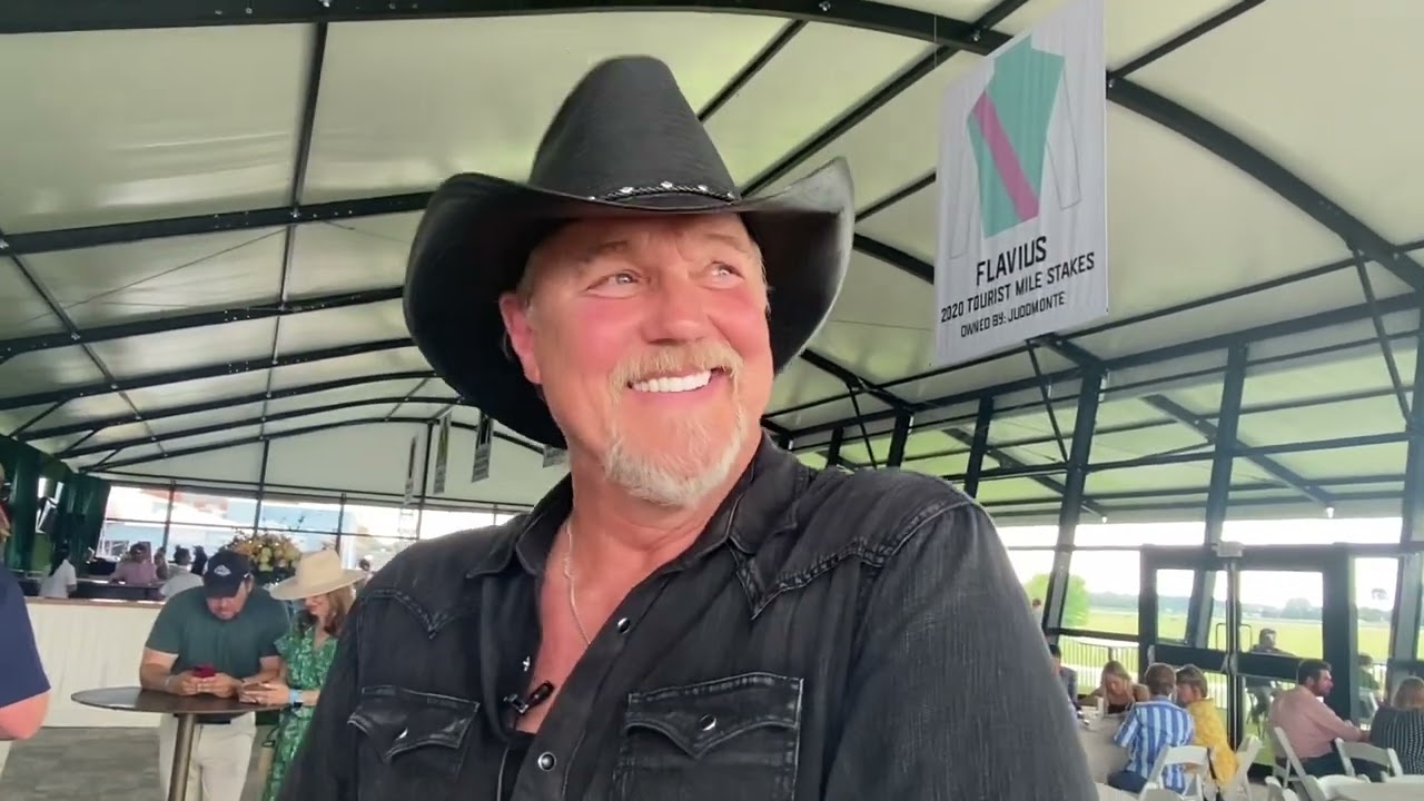 Trace Adkins finds Kentucky Downs a big hit