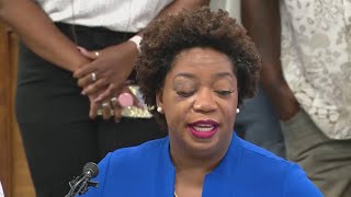 North Texas asst. principal blinded in one eye by student who threw hanger at her, she says
