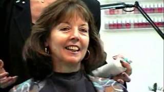 What Does A Cosmetologist Do?