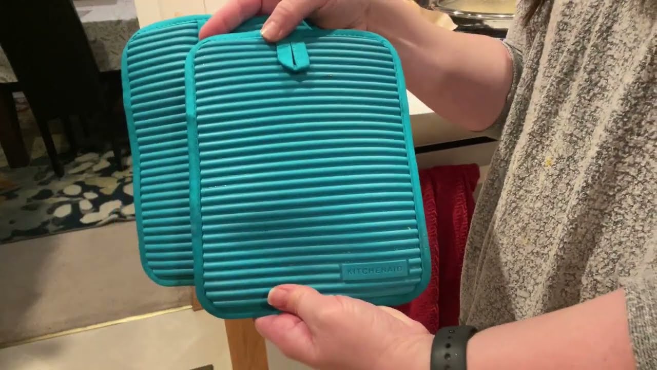 KitchenAid Ribbed Soft Silicone Pot Holder set 
