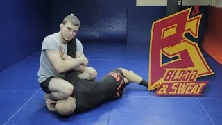 Три болевых на руку из бокового удержания Three armlocks from side control(Предлагаем вашему вниманию разбор техники обратный рычаг локтя, узел плеча и рычаг локтя из бокового удерж..., 2015-05-25T16:05:49.000Z)