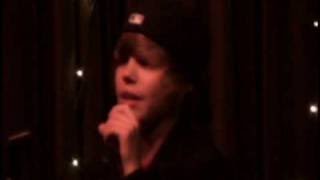 Justin singing Common Denominator - Justin Bieber Original chords