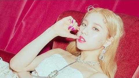 LOONA PTT (Paint The Town) MV but it’s just when Heejin gets a solo or focus screen time