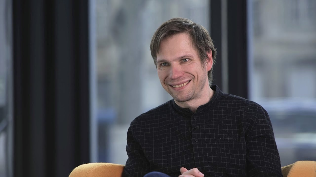 Adrian Sauer spricht über seine Serie "Ziegel"