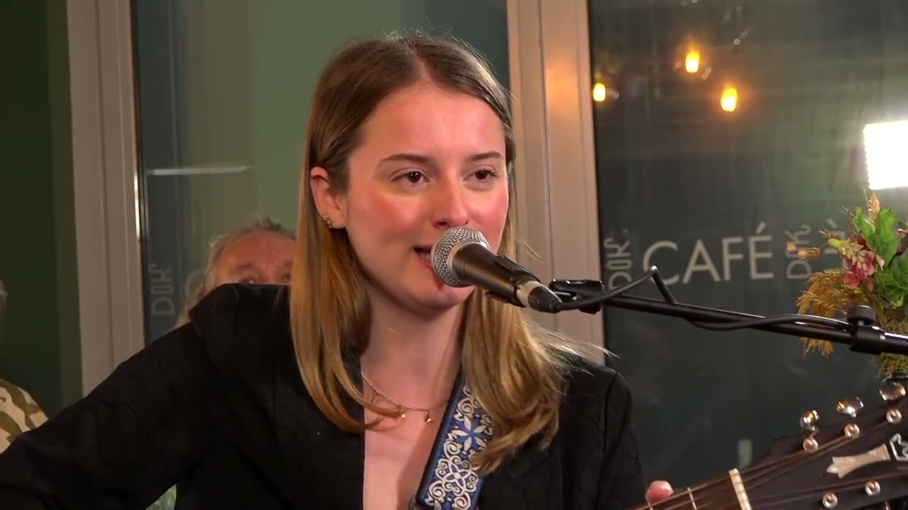 Raadhuisplein 6: Dali Lucker - Drops of Jupiter