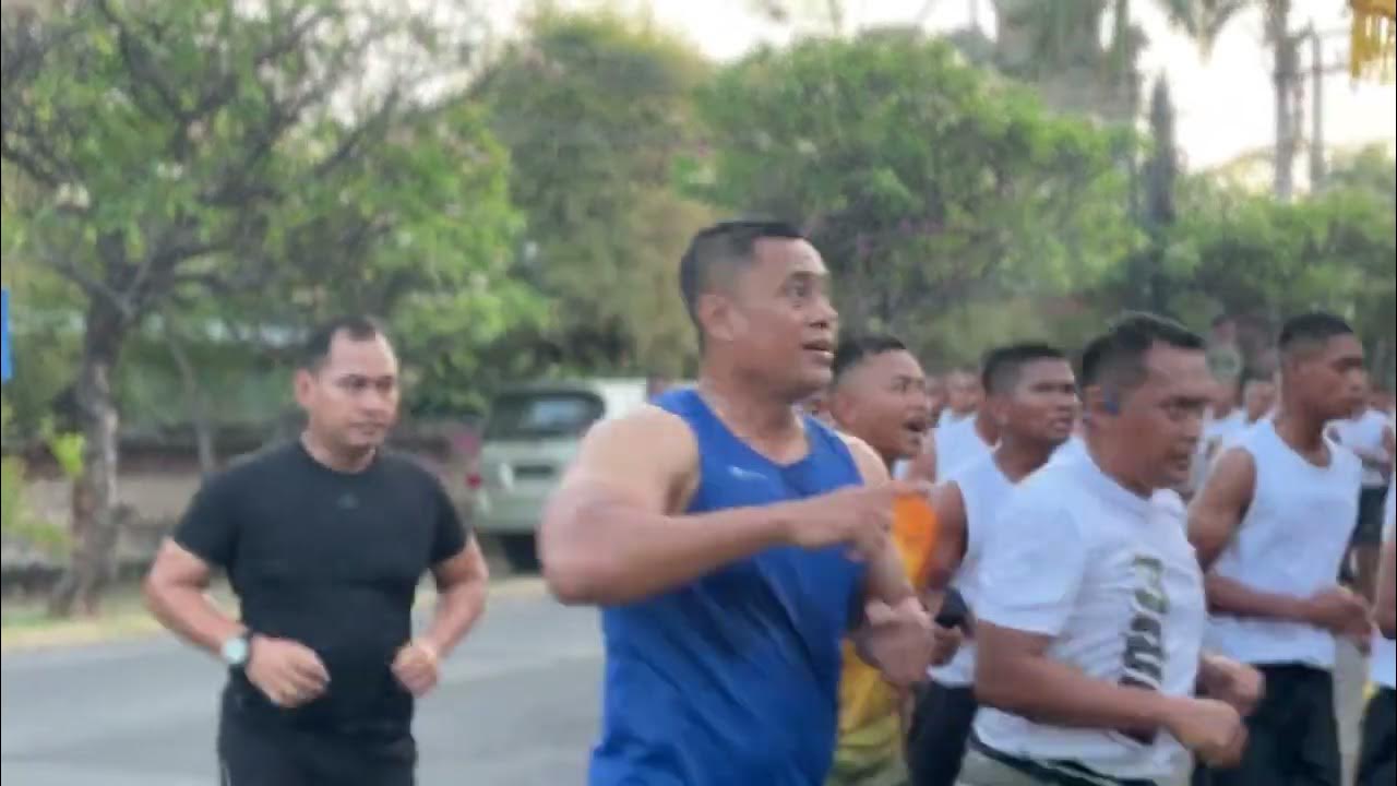 Yetuk yalangoch rus ayollar fotosuratlar