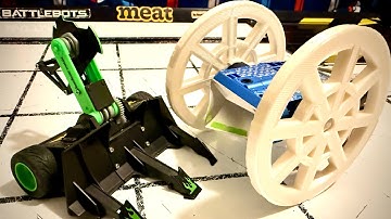 Sawblaze vs Starchild - Hexbugs Battlebots