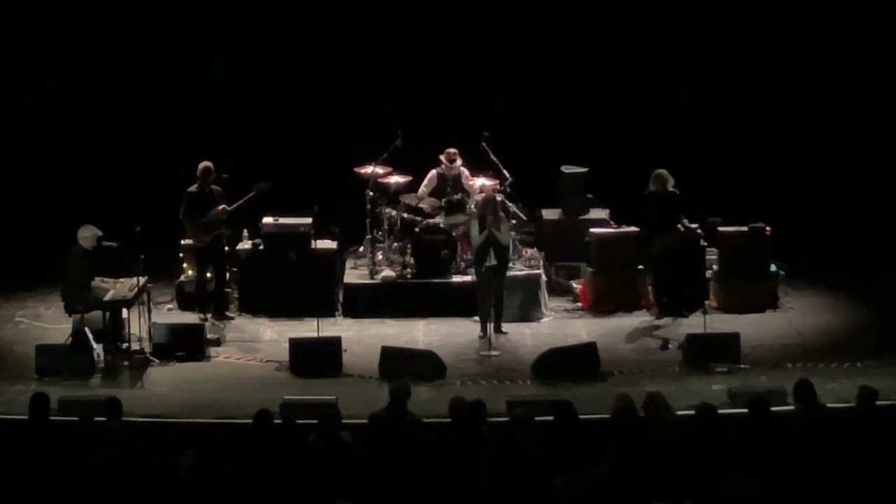 Patti Smith & Her Band - LIVE [clip #15] @ The Met, Phila., PA 11/29/25