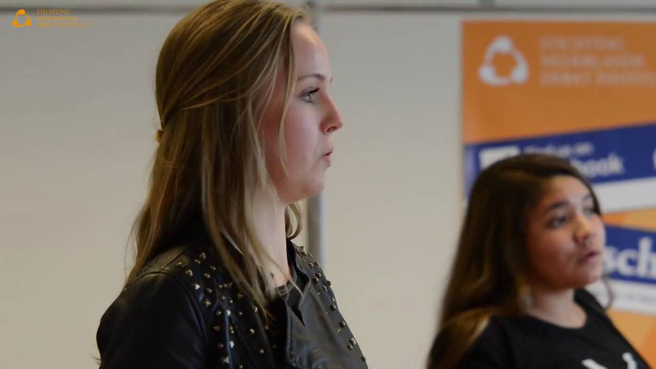 DEBAT | NK Debatteren vmbo | Voetbalclubs moeten politie zelf betalen (2014)
