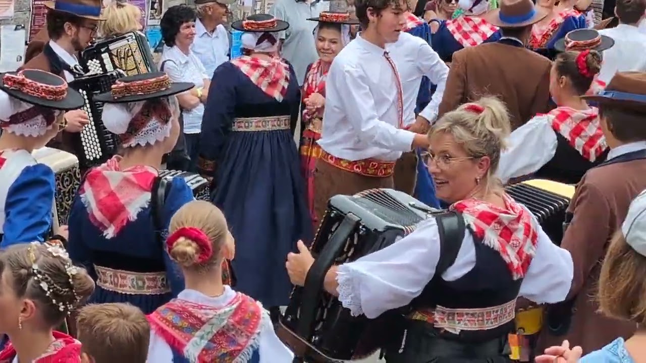 Fête de la mi-été à Evolène