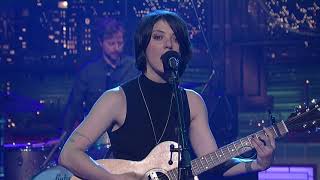 Sharon Van Etten - Every Time the Sun Comes Up Live on Letterman