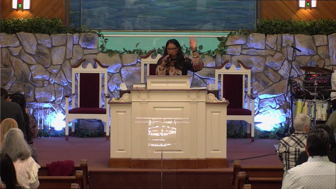 Spanish Sunday Service 10/4/26