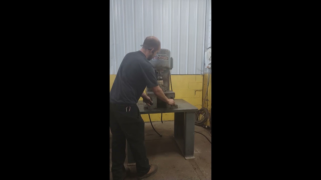 4 TON DENISON MODEL DH4C01C18A59 HYDRAULIC BENCH TYPE C FRAME PRESS STOCK 