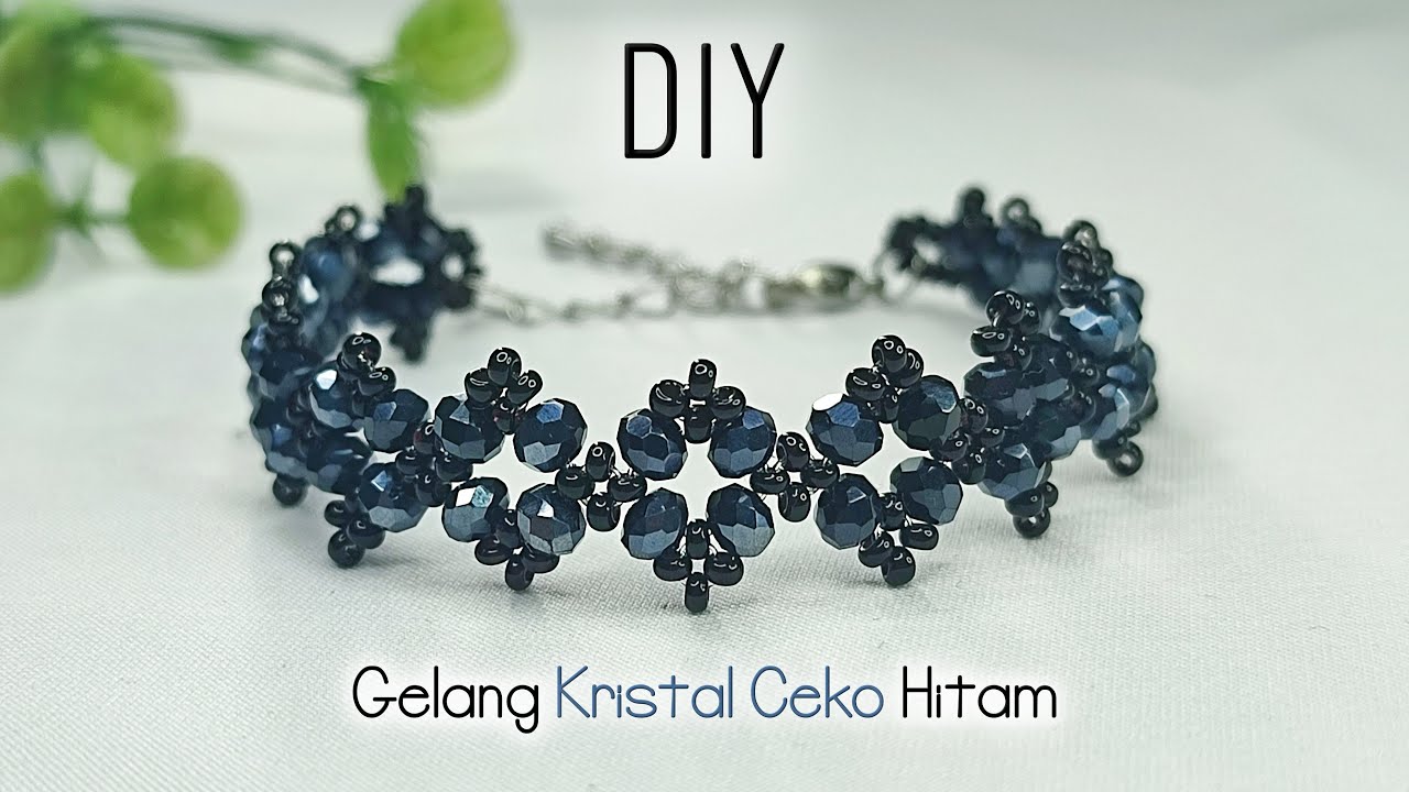 Браслет из черного чешского хрусталя своими руками | Мастер-класс по плетению браслета из бисера
