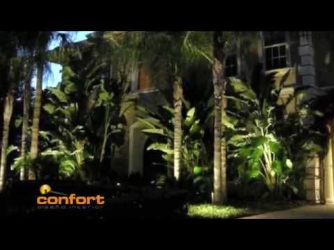Video: Diseño de iluminación paisajística: uso de iluminación de jardín de bajo voltaje en el paisaje