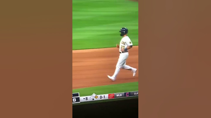 Colorado Rockies pitcher throws it to nobody literally nobody vs Milwaukee Brewers