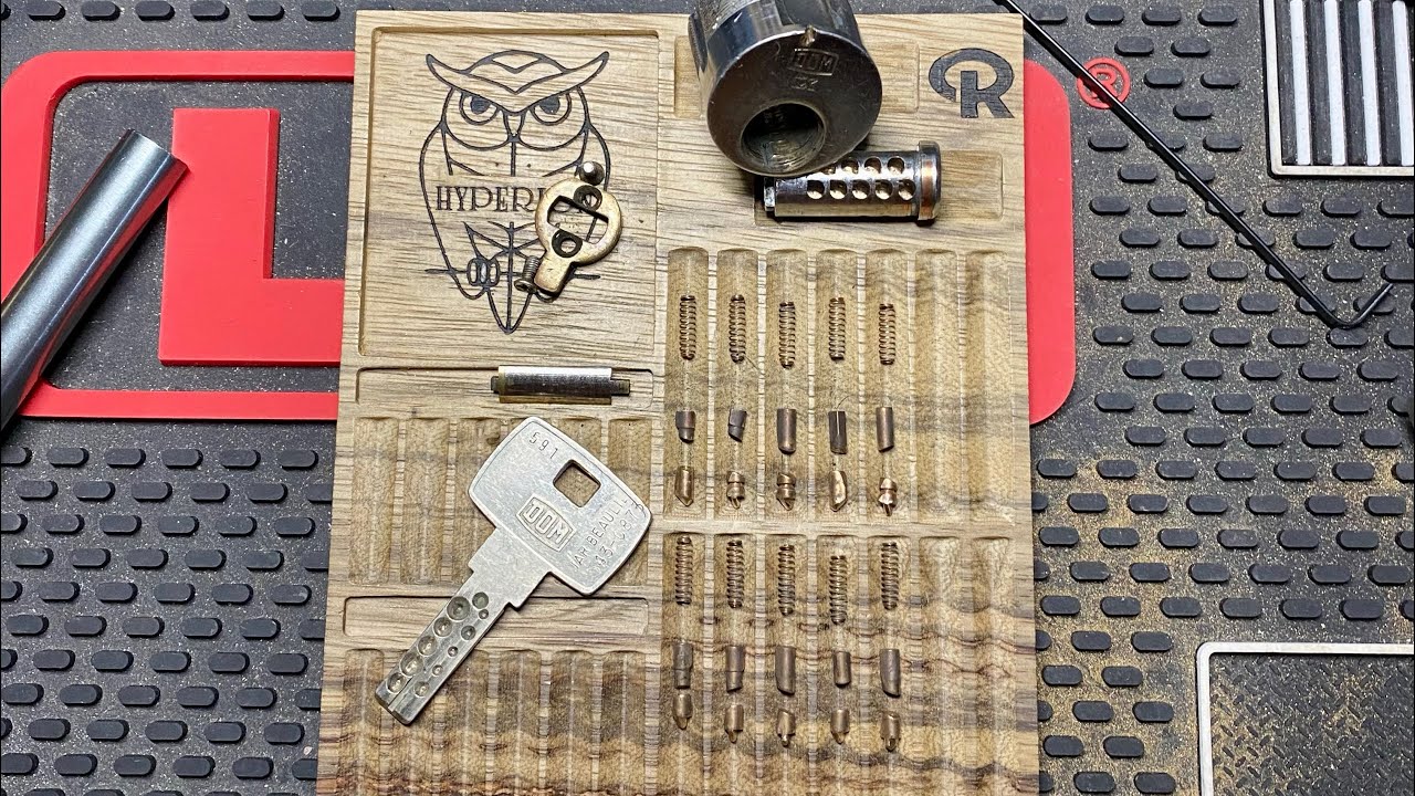 (39) DOM IX 10 w/Fins Pick and Gut (Brown)