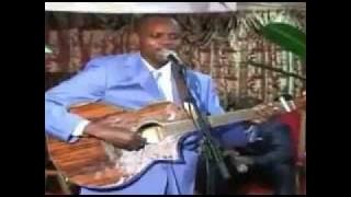Sylvain Akouala Temple chante TU CONNAIS MON CŒUR(concert)