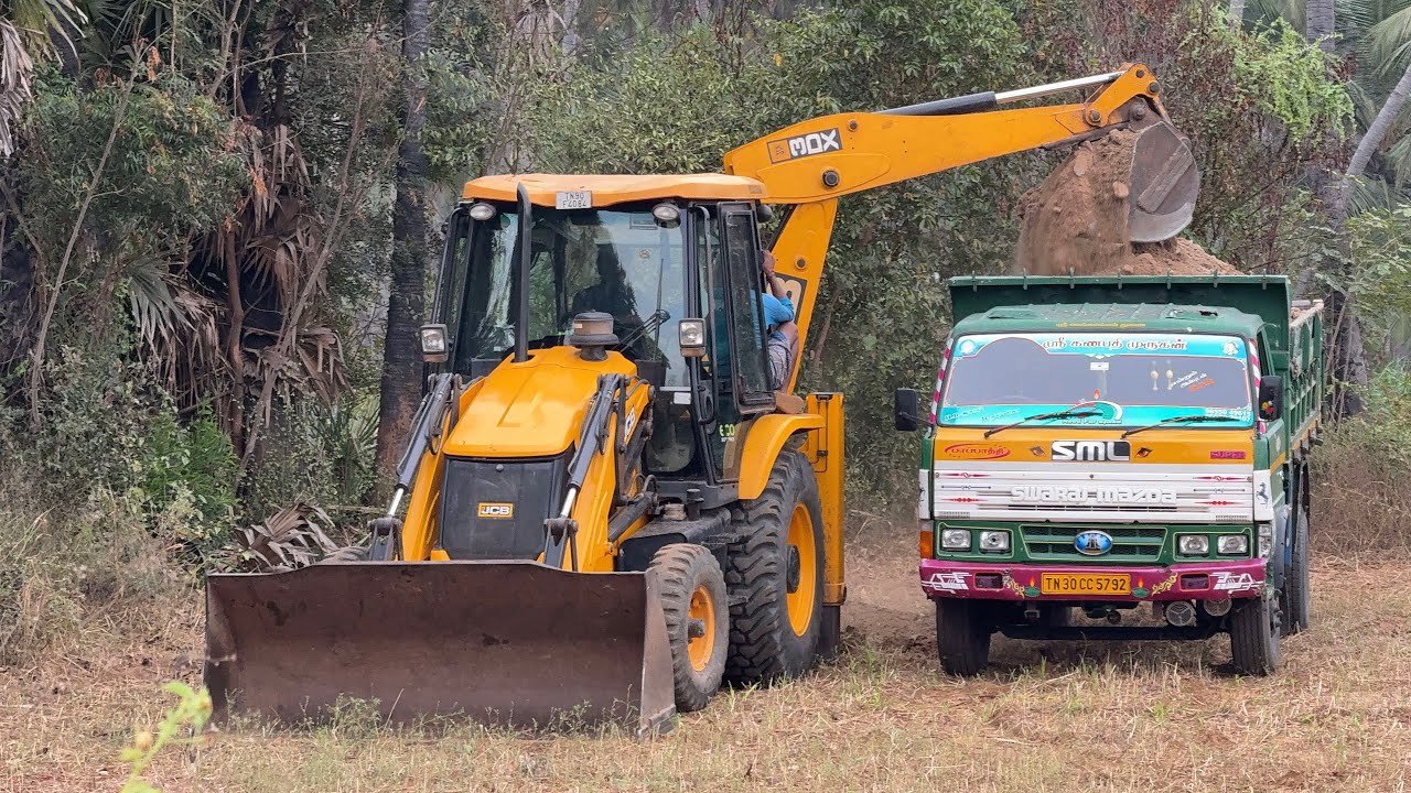 JCB 3DX Loading White soil in Silk plant construction | Mahindra 585 2WD | Mastha tipper