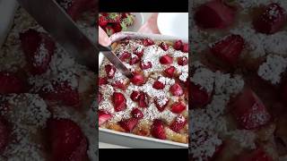 Pudin de Pan y Fresas 🍓 ¡un postre rápido, fácil y delicioso!  #shorts #fresas