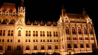 parliament budapest night