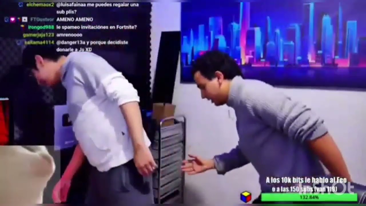 JScuber bailando con música de fondo