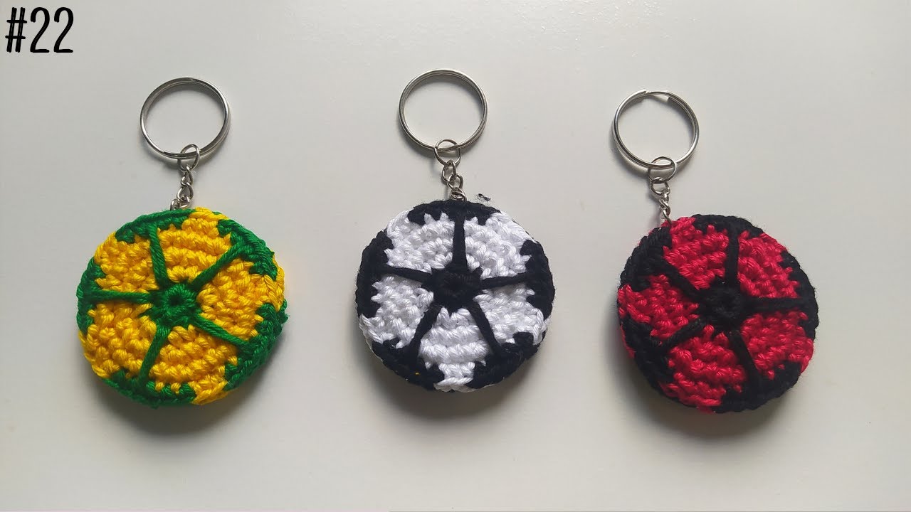 Como fazer chaveiro de crochê - Lembrancinha Bola de Futebol