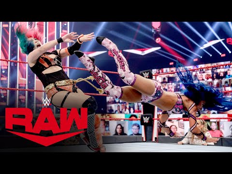Asuka vs. Sasha Banks – Raw Women’s Championship Lumberjack Match: Raw, Aug. 24, 2020