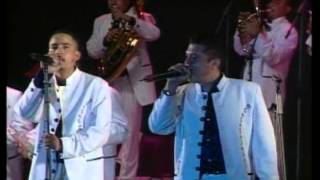 Reproches al viento - La Arrolladora Banda el Limón (En vivo Mazatlan 2004)