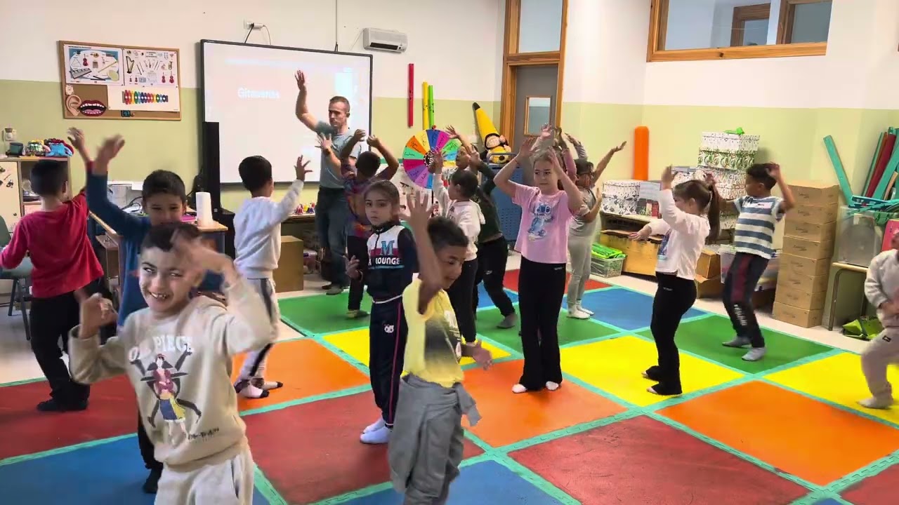 NOVIA MODERNA - 2ºB - DIA DEL FLAMENCO 2025 - CEPR ANDALUCÍA 