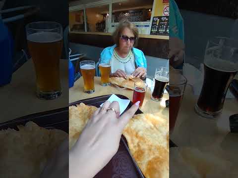 Пробуем чебуреки в