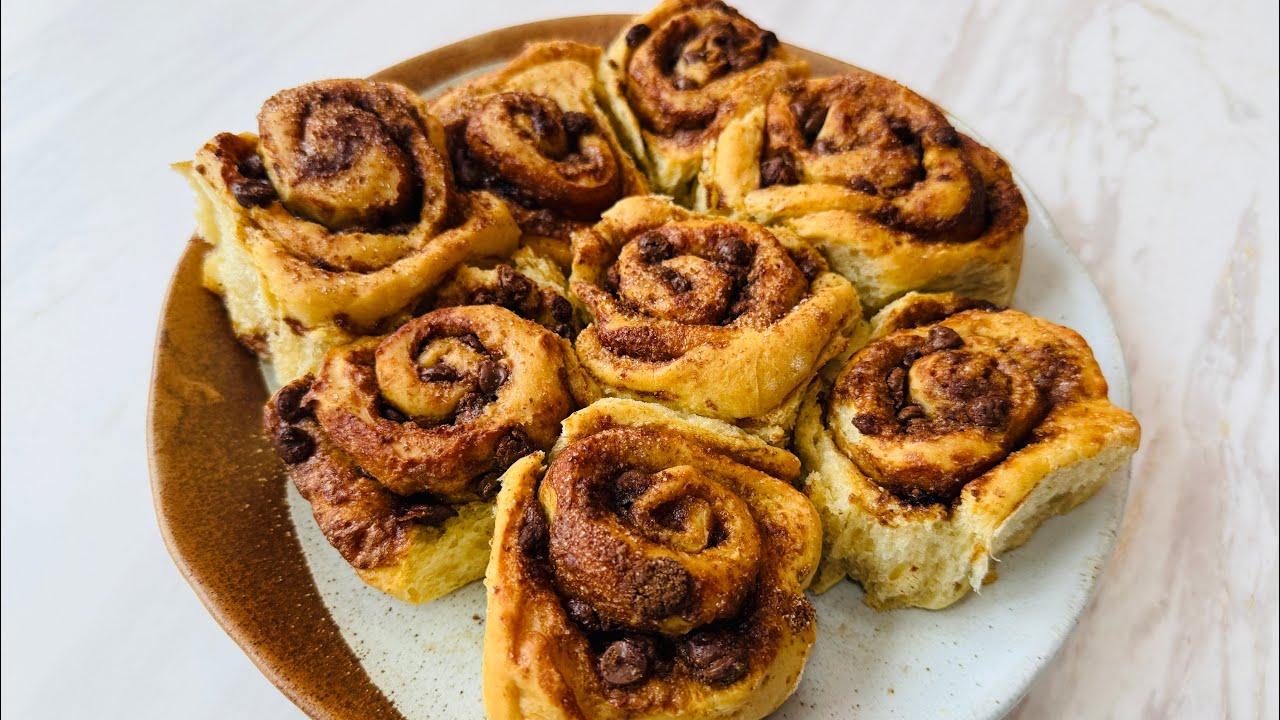 Rollos de Canela y Chocolate | Cinnamon and Chocolate Buns 
