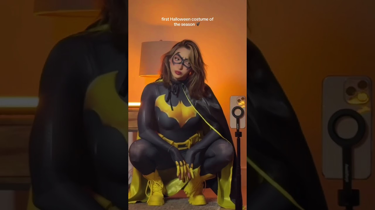 The theme is DC Comics, how did I do?! 🦇 #batgirl #halloween #costume #party #trend