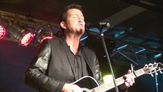 Famous Adam Harvey - She Don't Know She's Beautiful Net Worth