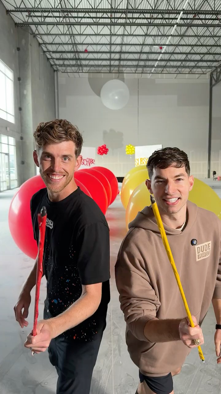 Balloon Pop SHOWDOWN with @howridiculous!